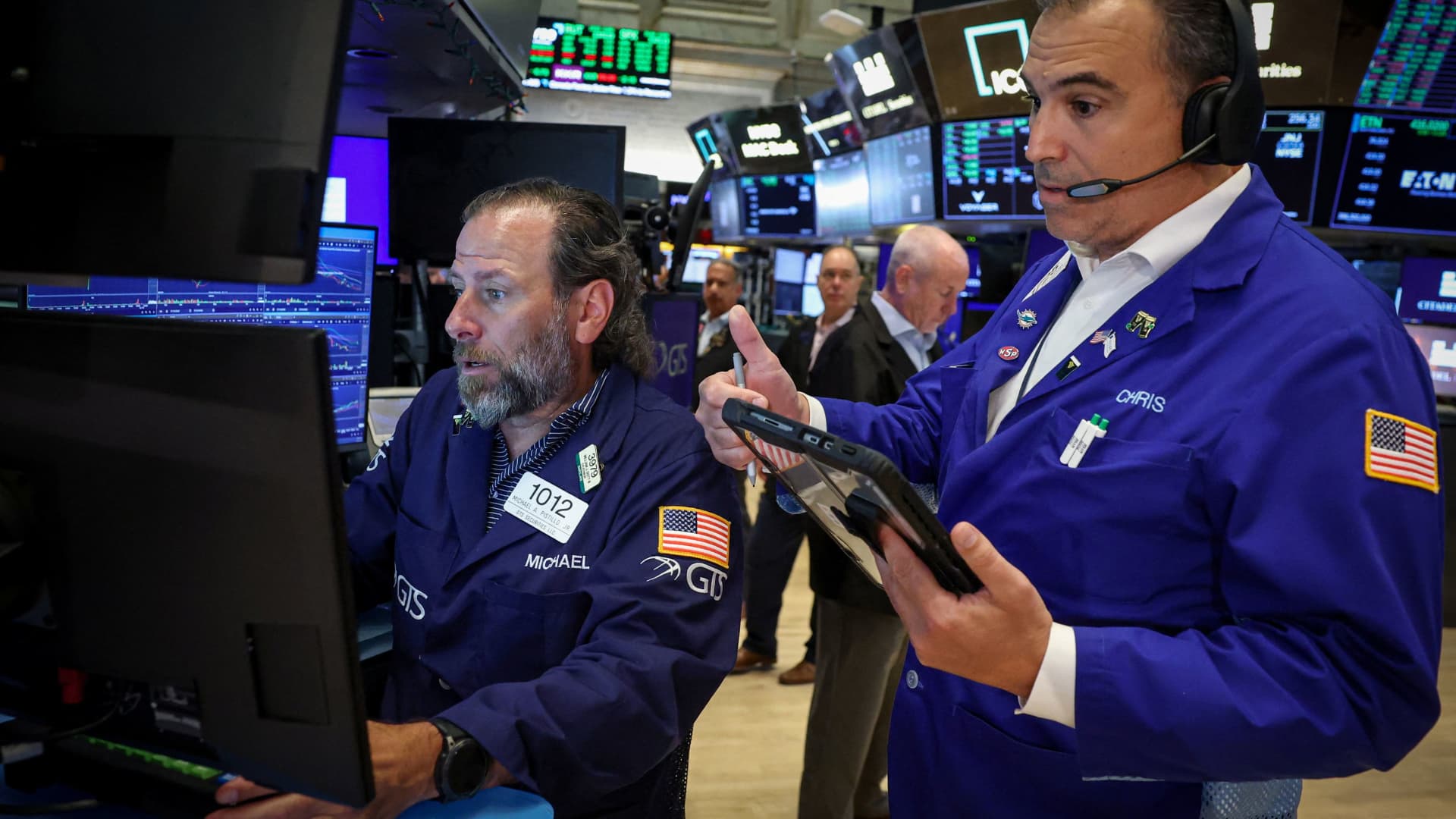 Apple Overtakes Nvidia as Most Valuable U.S. Company as Tech Volatility Persists
