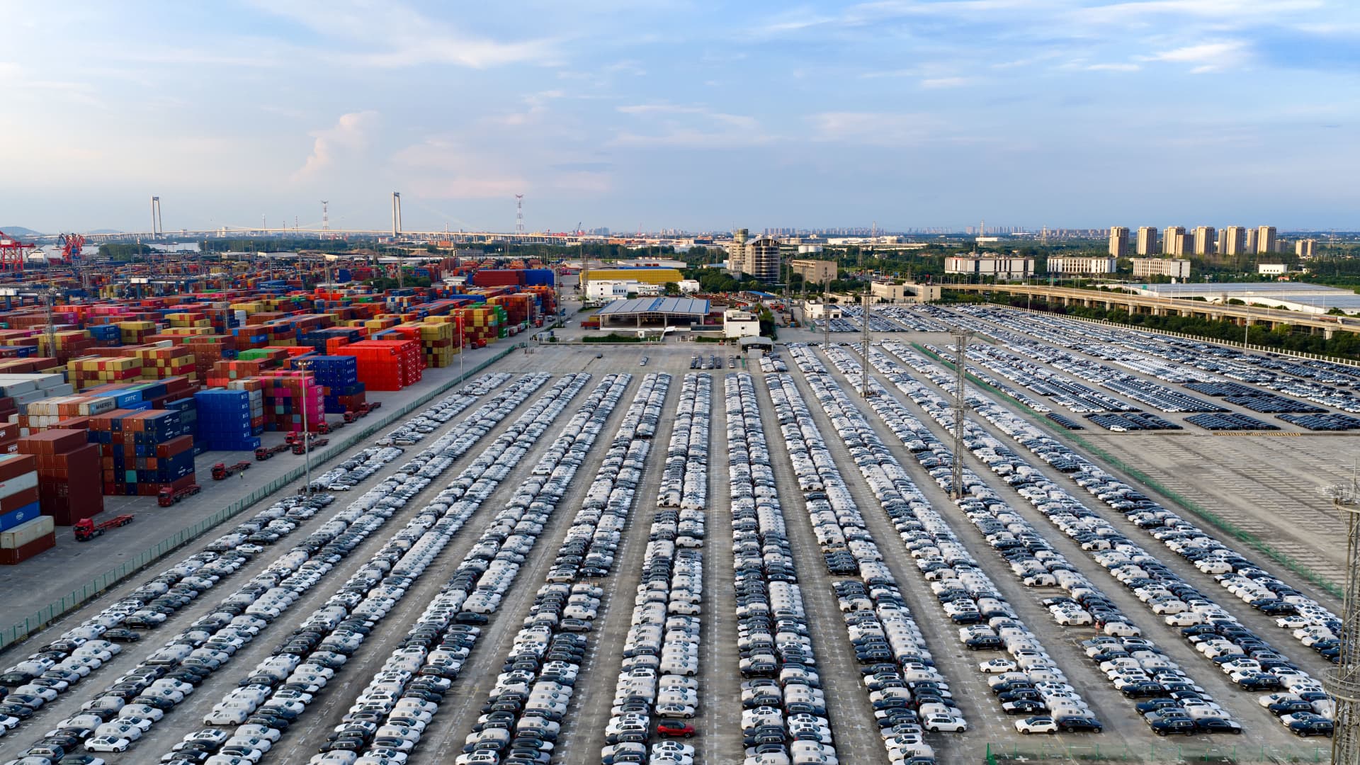China's June Exports Surge 27% as AI Boom and Tariff Rush Drive Trade Growth