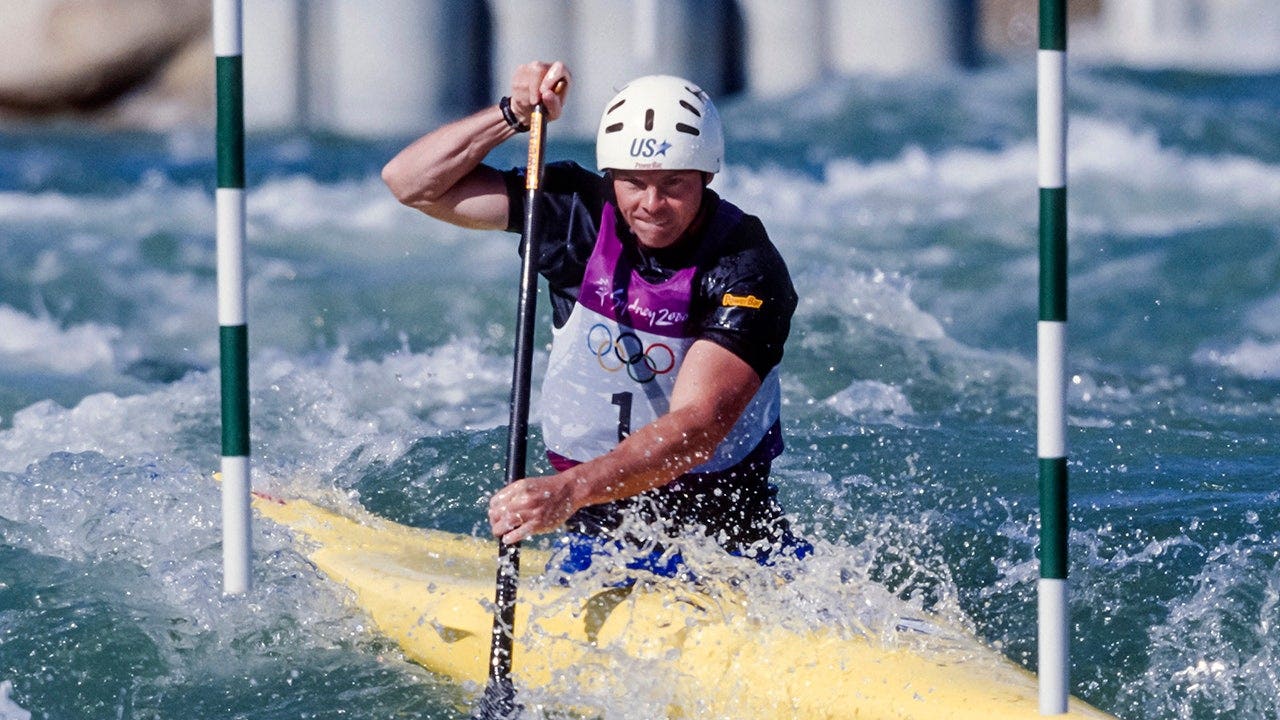 Former Olympian David Hearn Pleads Not Guilty in Lincoln Memorial Vandalism Case