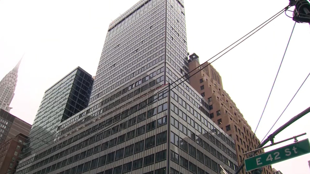 Manhattan high-rise evacuated as officials warn of potential structural collapse