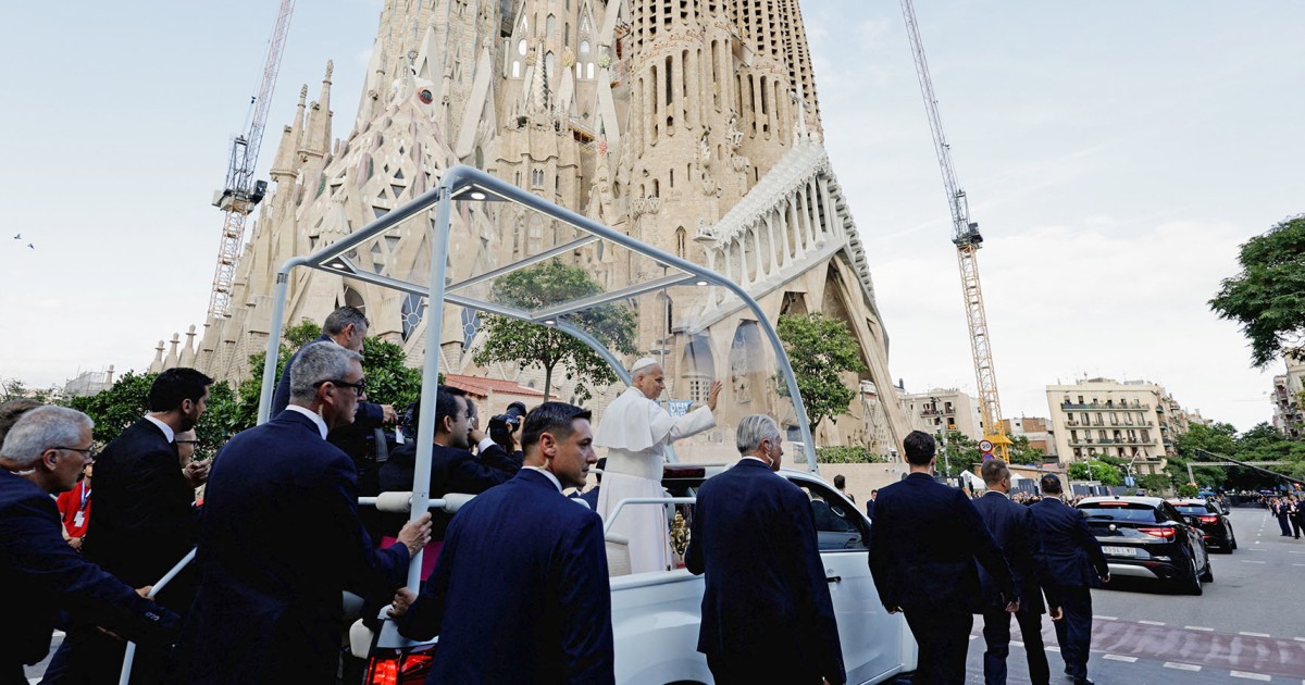 Pope Leo Blesses Barcelona's Sagrada Familia Basilica