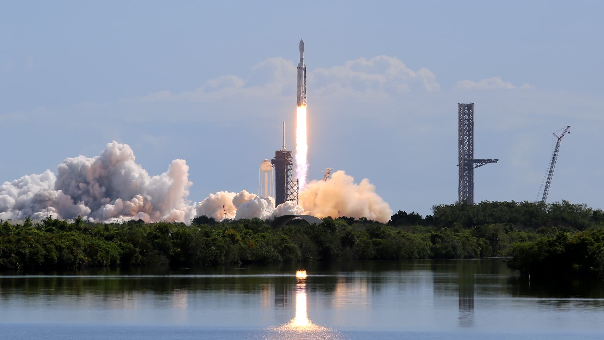 SpaceX Files for Record $1.75 Trillion IPO on Nasdaq, Could Make Musk World's First Trillionaire