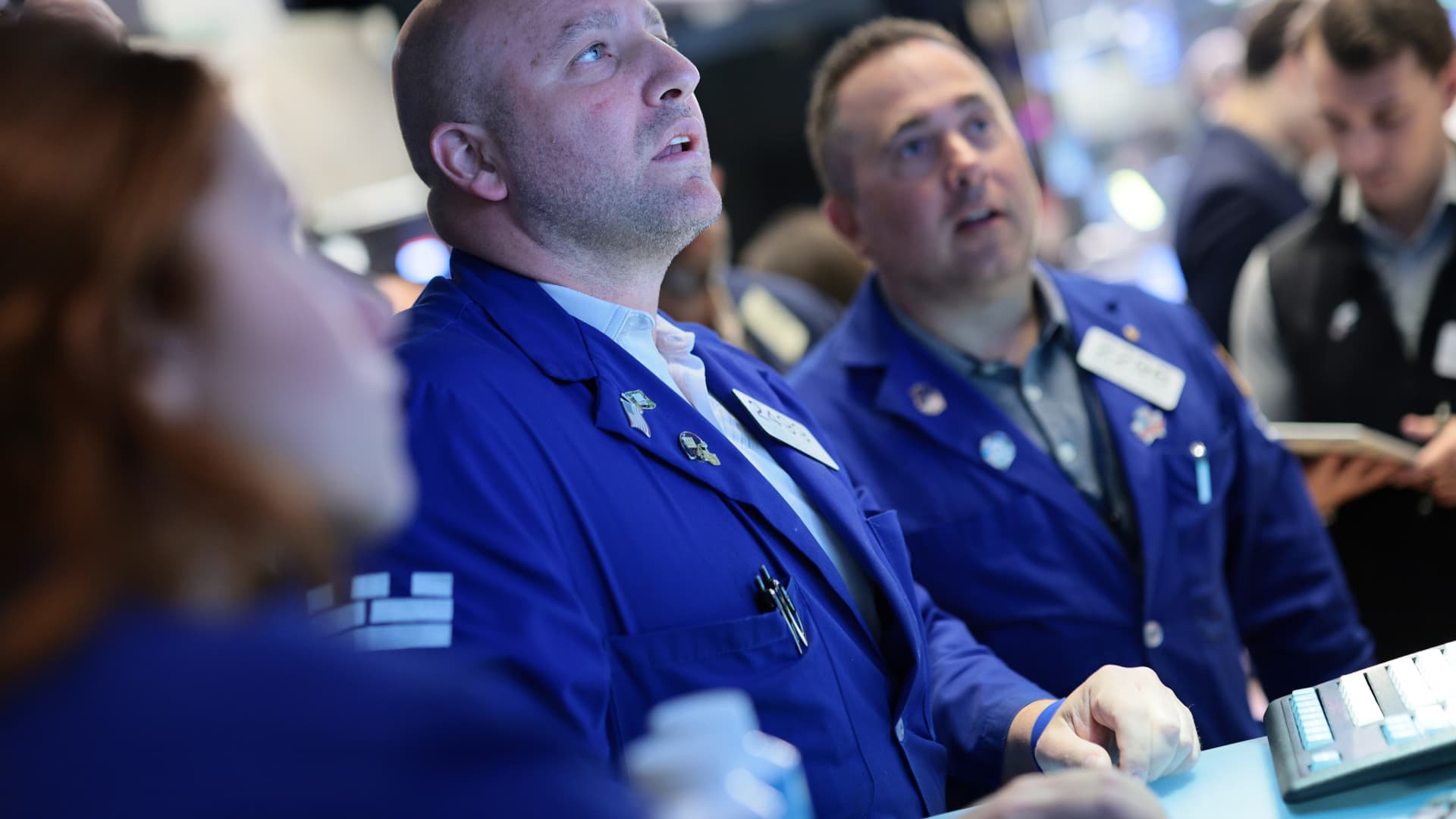 Stock Market Digests Mixed Economic Signals; Meta Surges on AI Cloud Plans
