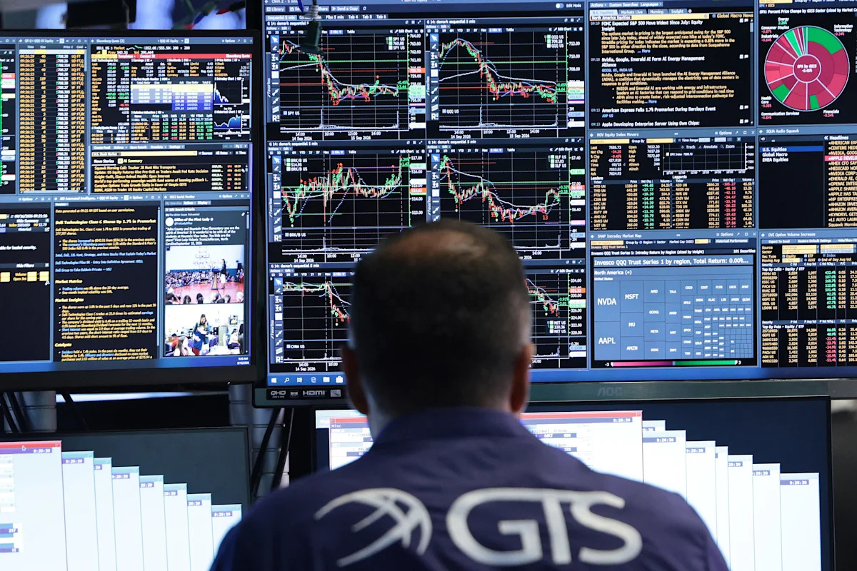U.S. Stock Market Rebounds as Oil Prices Fall on Iran Peace Talks